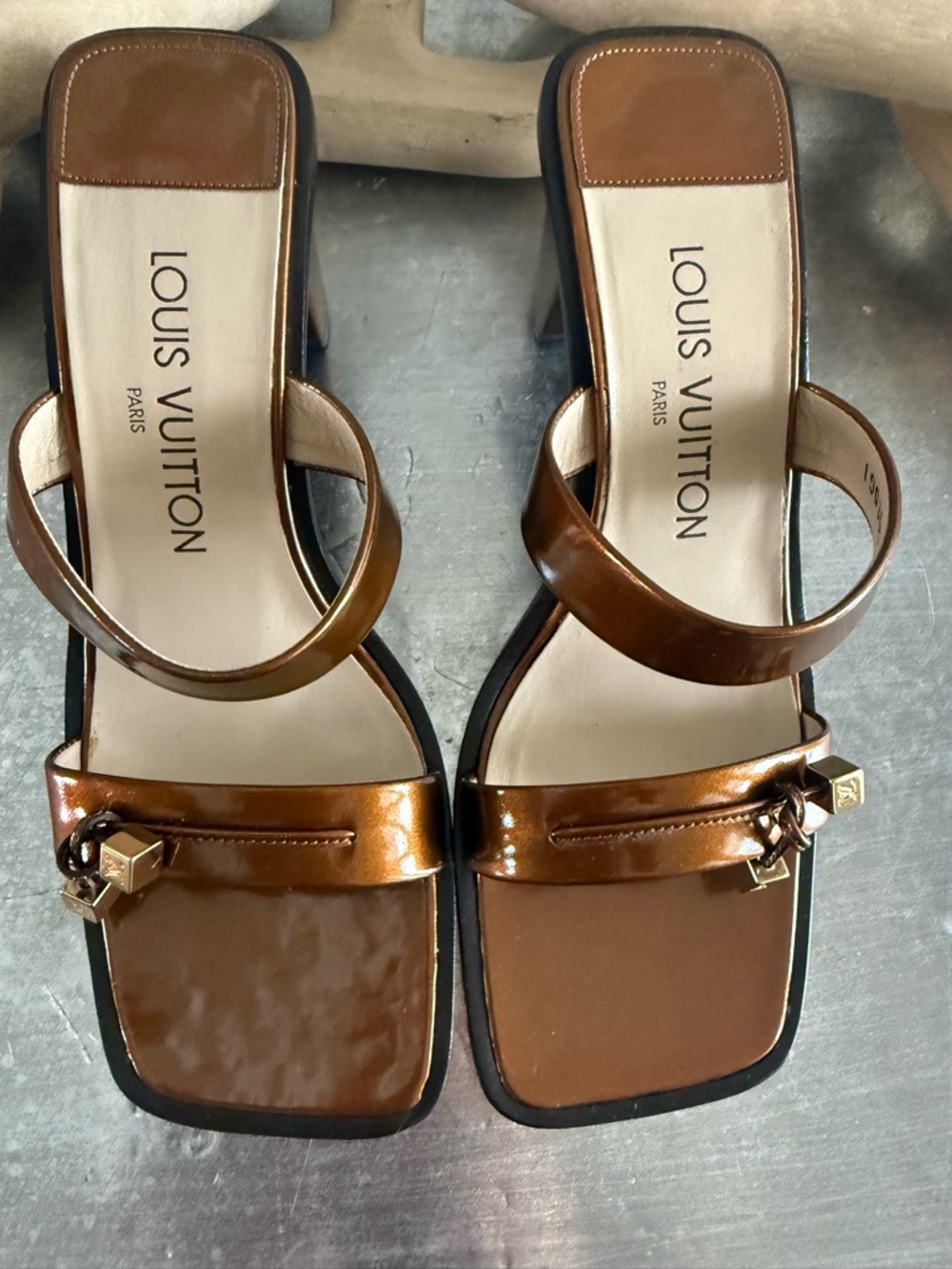 Louis Vuitton Bronze Vernis Dice Mule Heel Sandals – Size 36.5 - Picture 2 of 14
